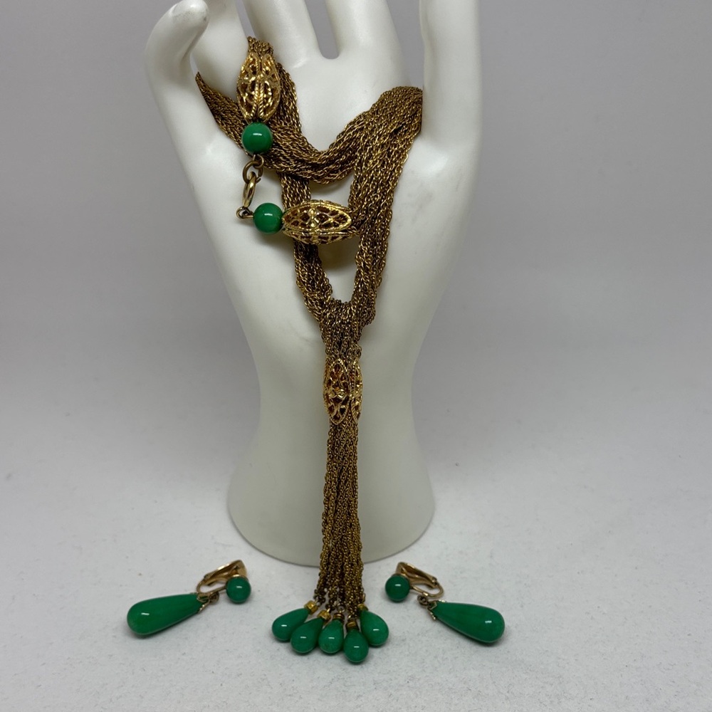 Gorgeous gold plated green glass bead necklace and earrings